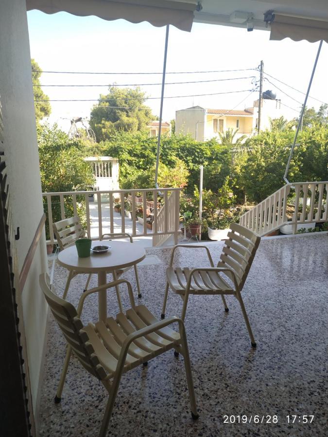 Finikas Rooms Agia Marina  외부 사진