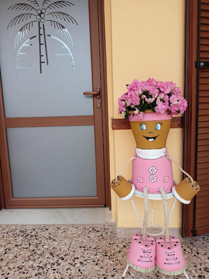 Finikas Rooms Agia Marina  외부 사진