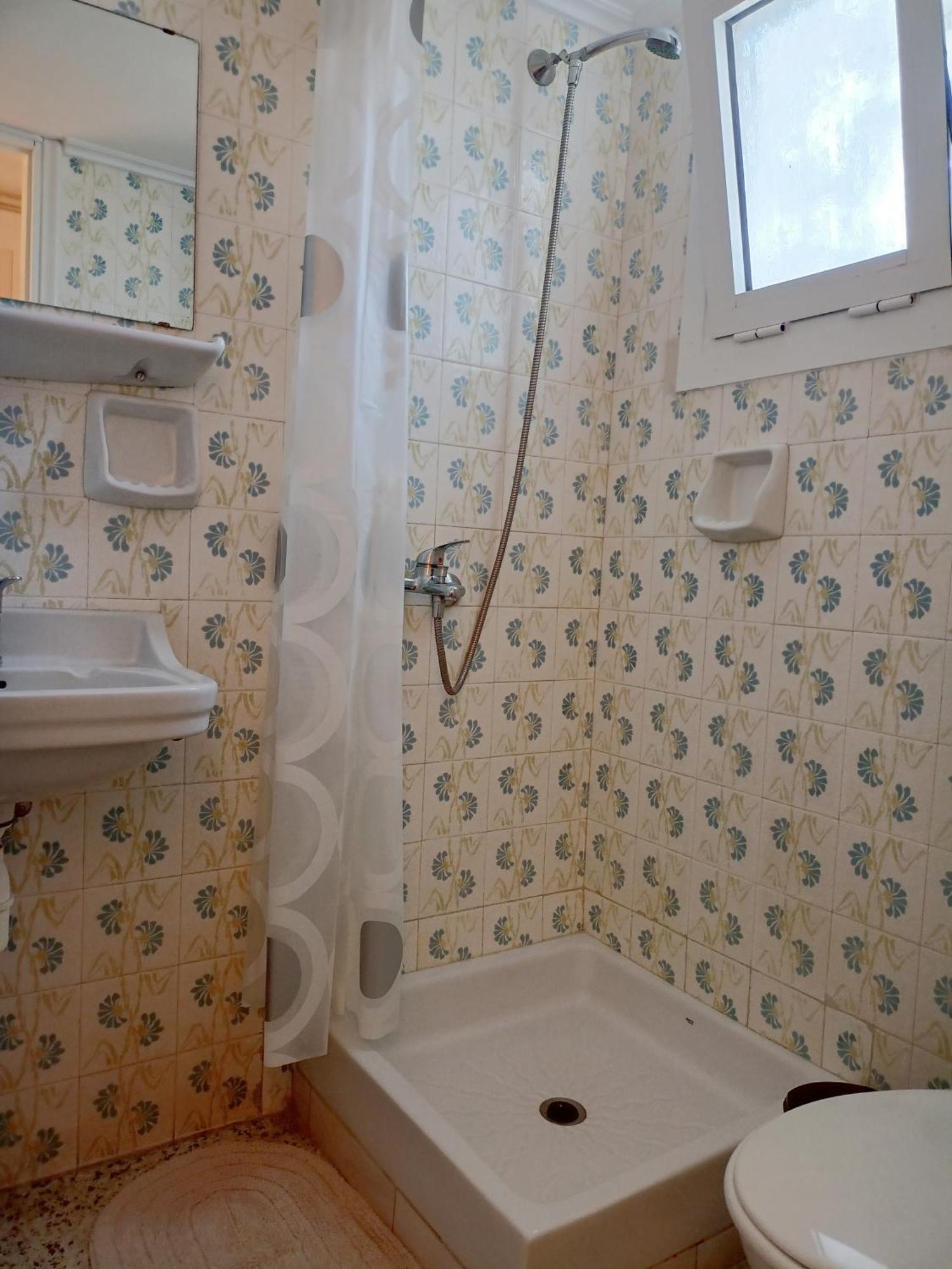 Finikas Rooms Agia Marina  객실 사진