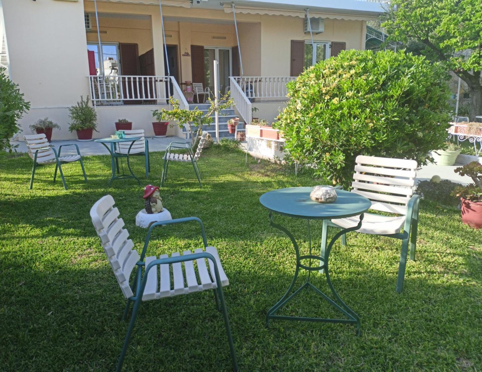 Finikas Rooms Agia Marina  외부 사진
