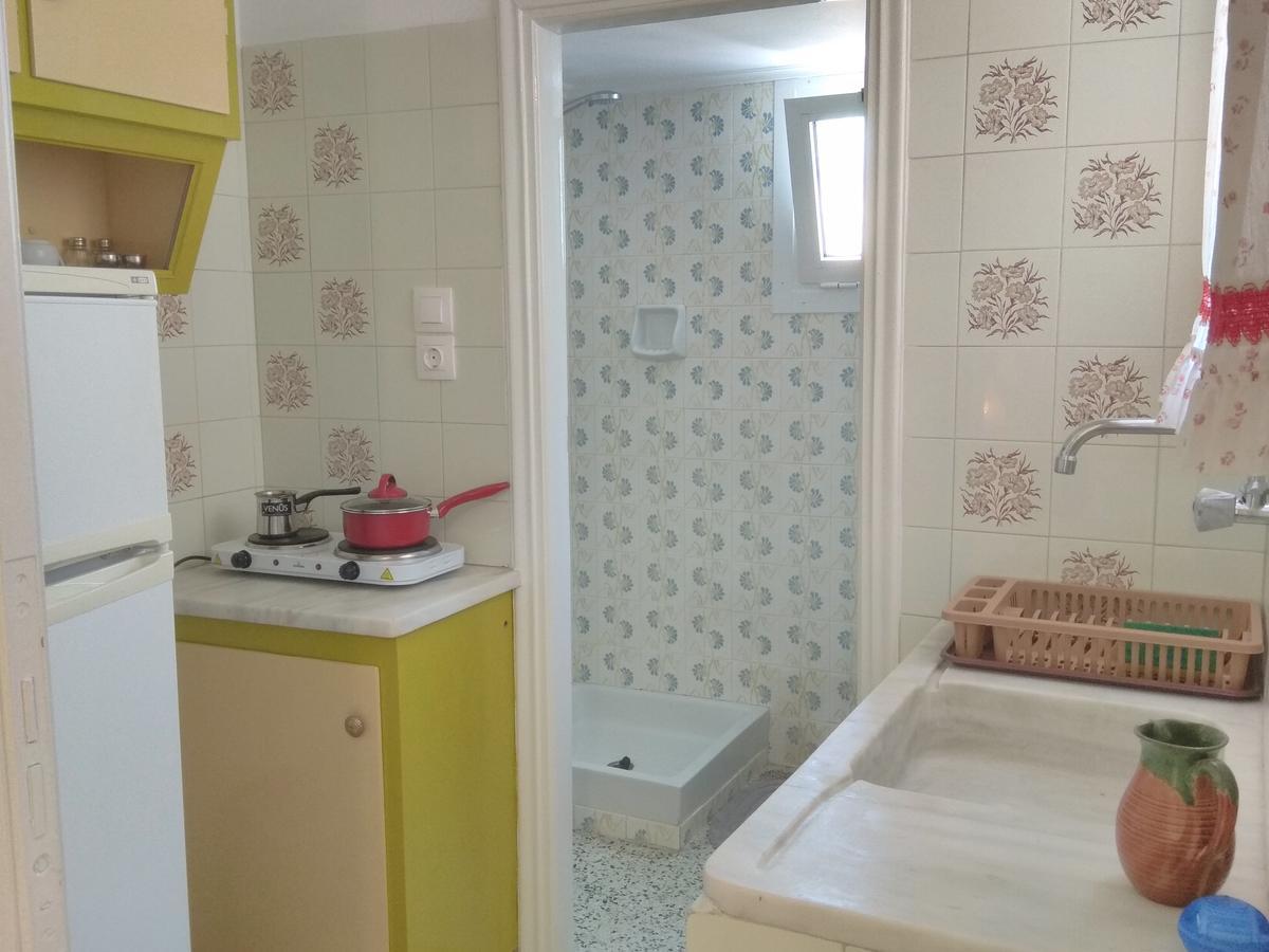 Finikas Rooms Agia Marina  외부 사진